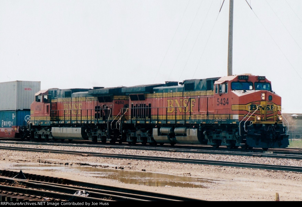 BNSF 5434 West